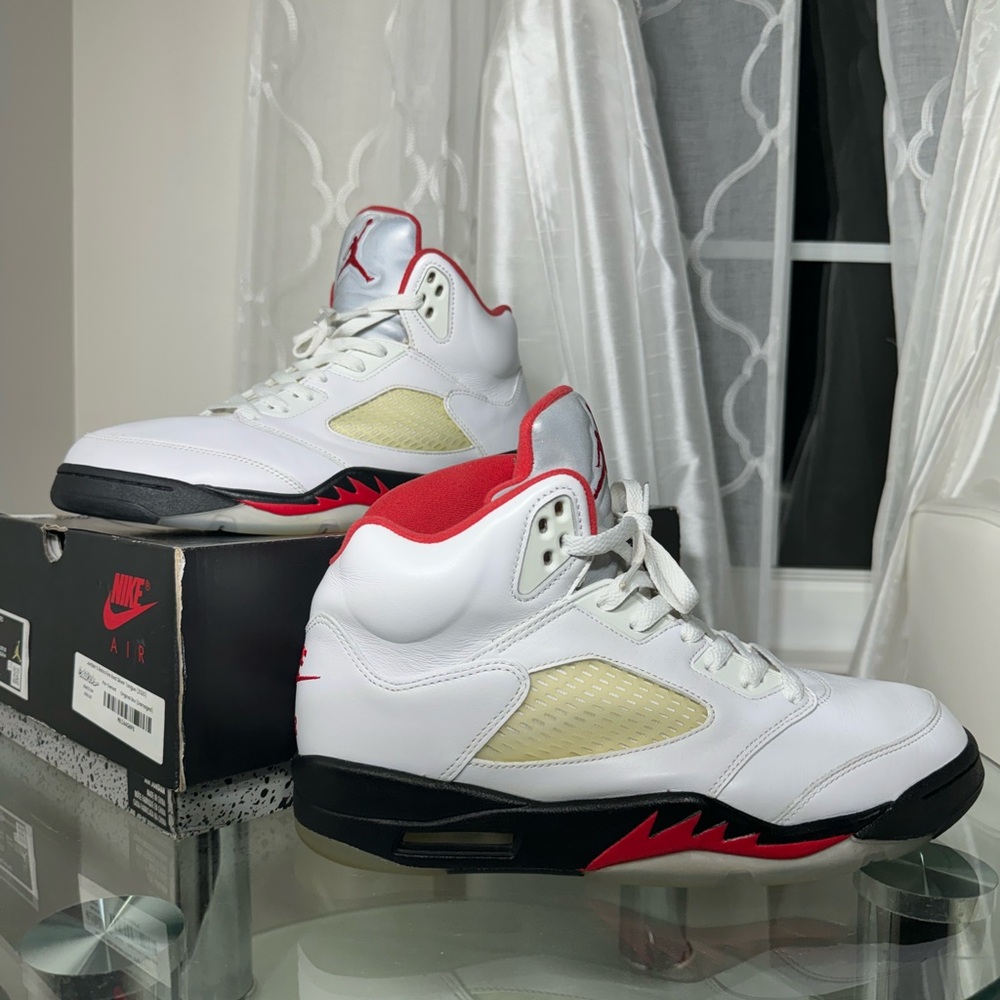 Jordan 5 Retro 'Fire Red Silver Tongue' (sz 10)
